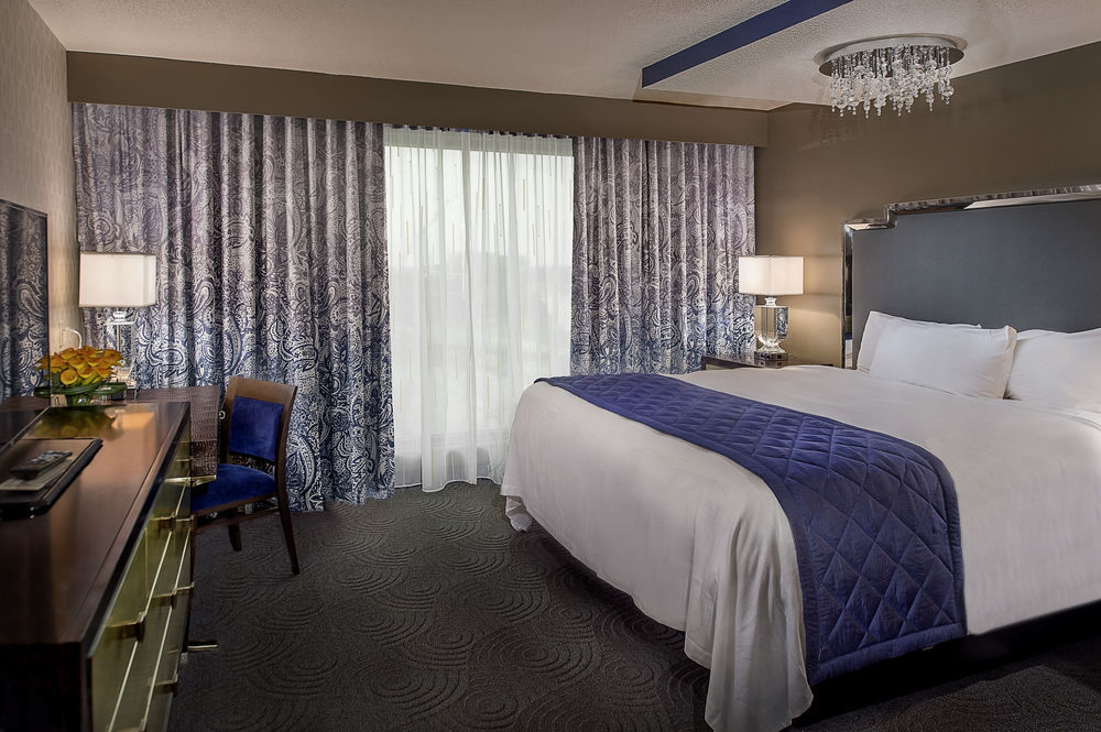 Hotelumiere At The Arch Hotel 4*